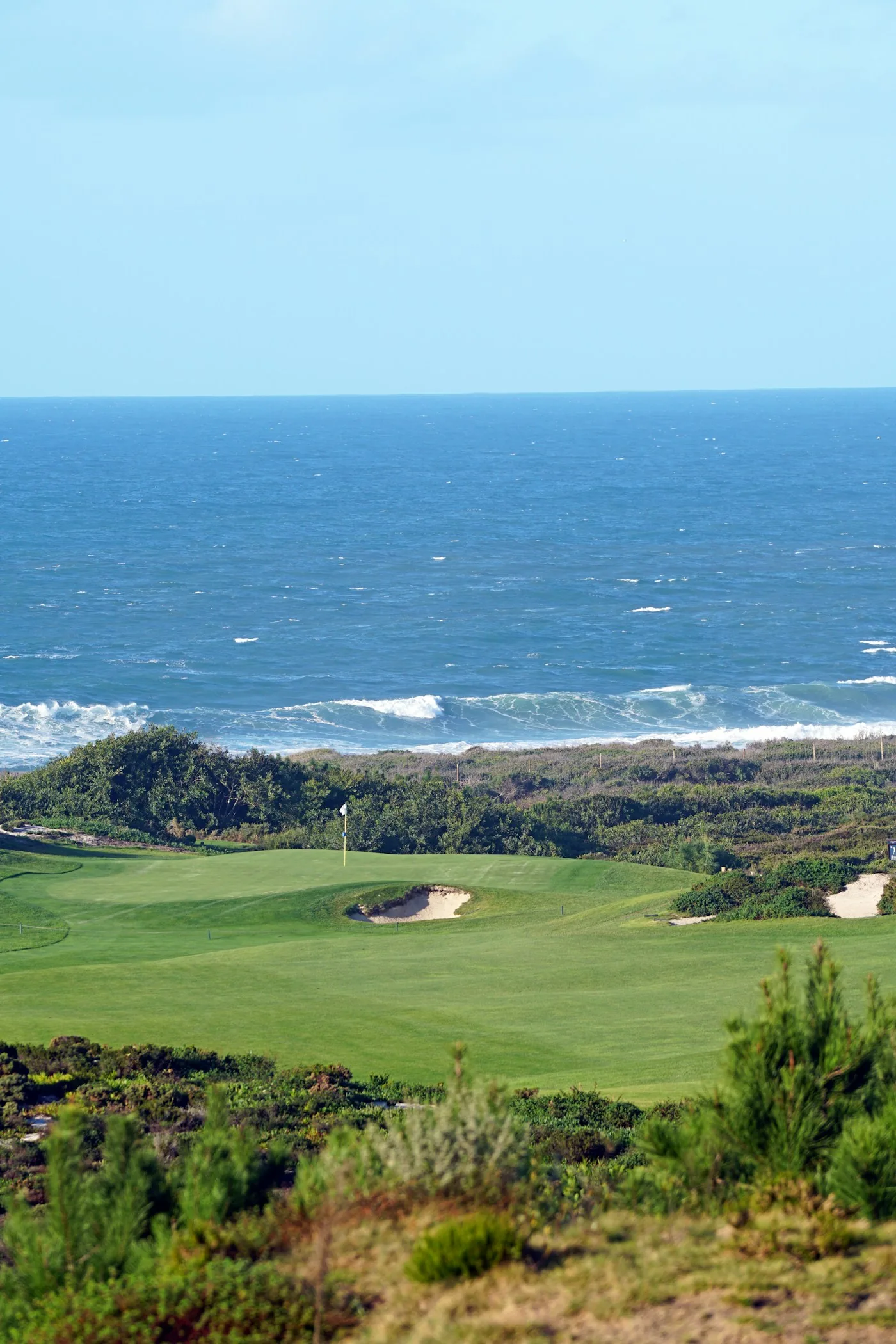 Campo de golfe junto ao mar